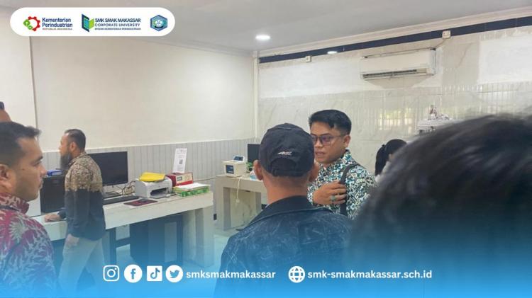 { S M A K - M A K A S S A R} : Kunjungan PDAM pare-pare ke SMAK Makassar